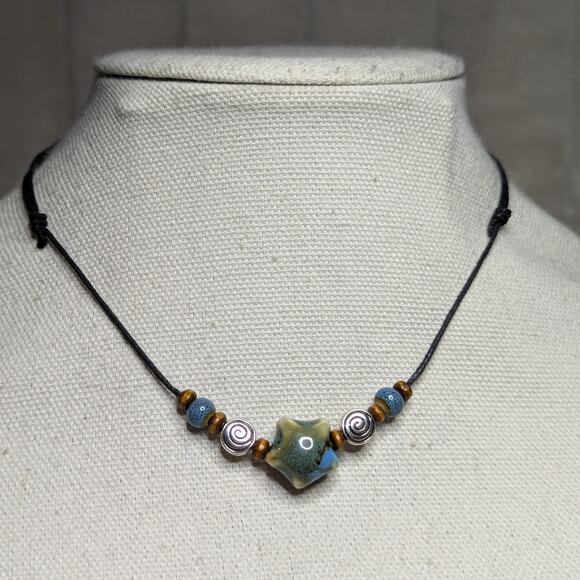 Blue Star Y2K Hippie Boho Ceramic Silver Swirl Spiral Beaded Choker Necklace - Picture 3 of 3